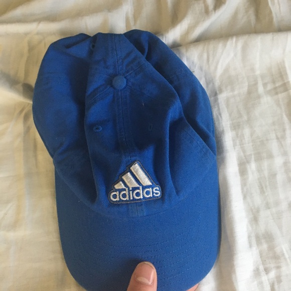 North face, adidas (hats) - Picture 1 of 4